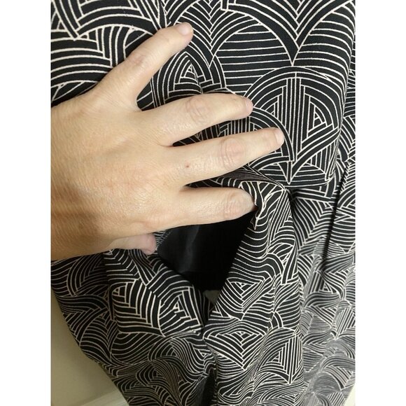 Halogen XL Sleeveless Romper Black White Geometric Print One Piece Chic Pockets - Picture 3 of 7